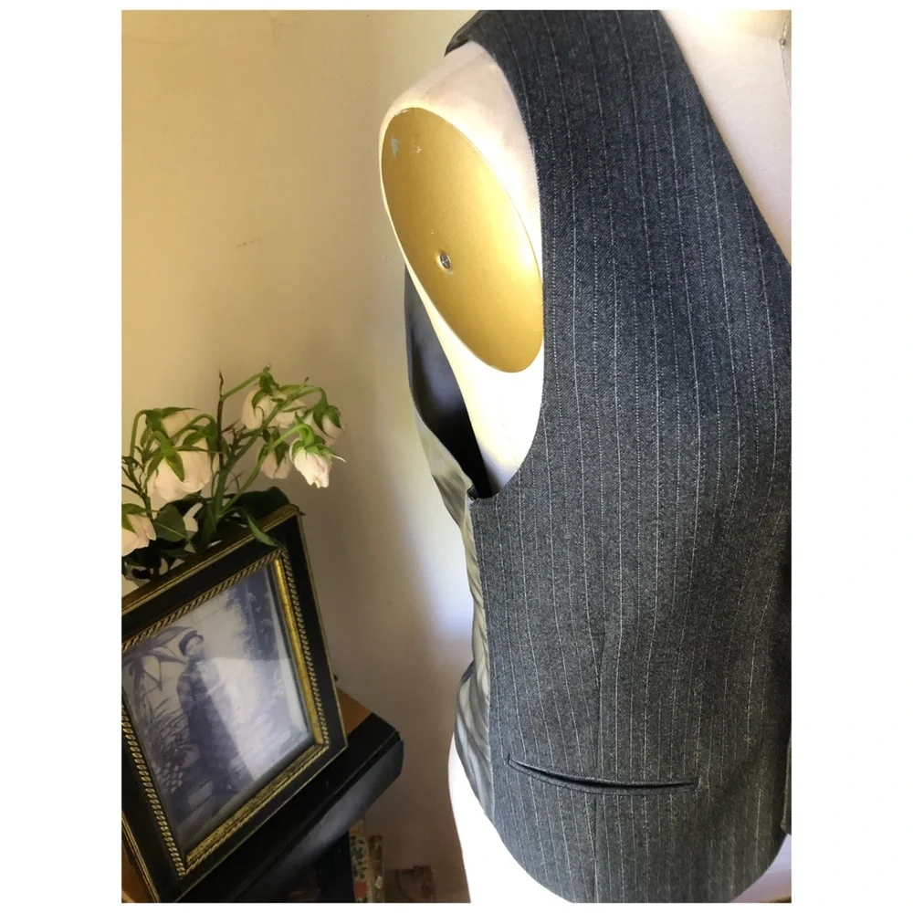 Yves Saint Laurent Vintage Grey pure wool pinstripe blazer and vest - Picture 11 of 15